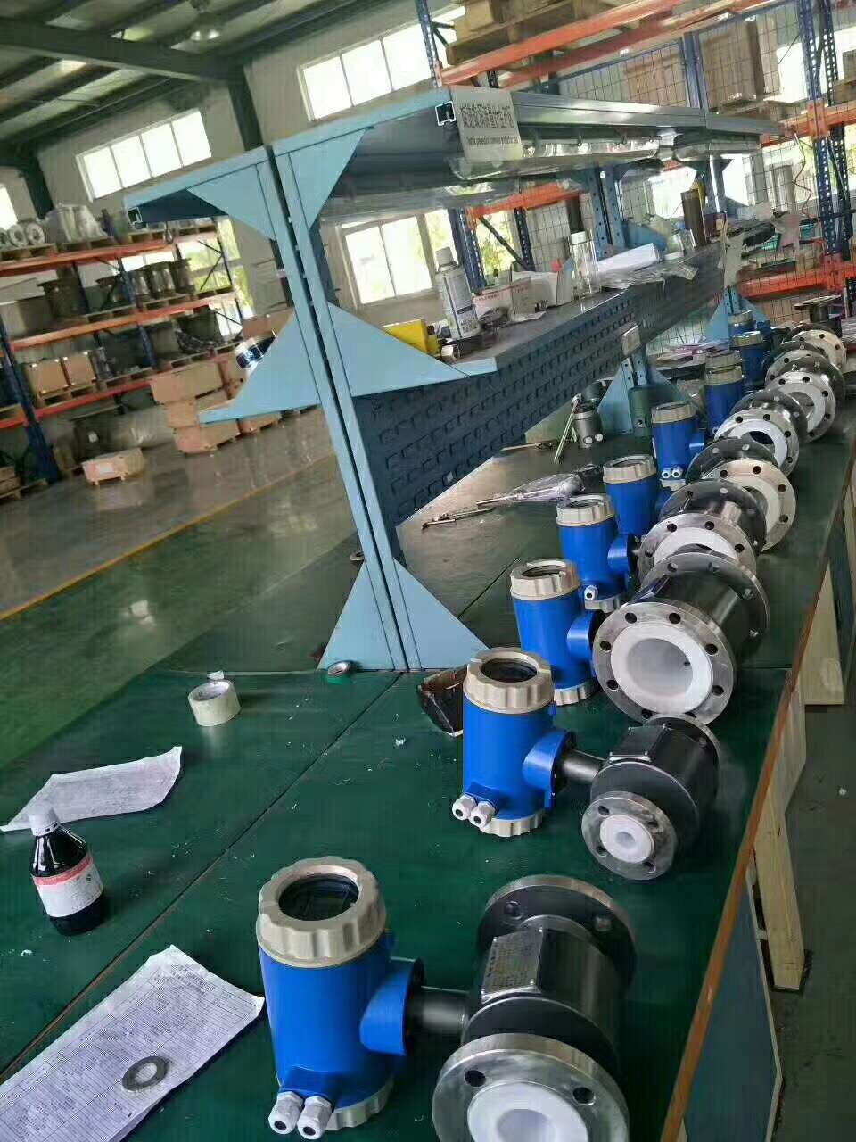  淺談(tan)電磁流量(liang)計在制漿(jiāng)造紙行業(ye)中的要求(qiu)